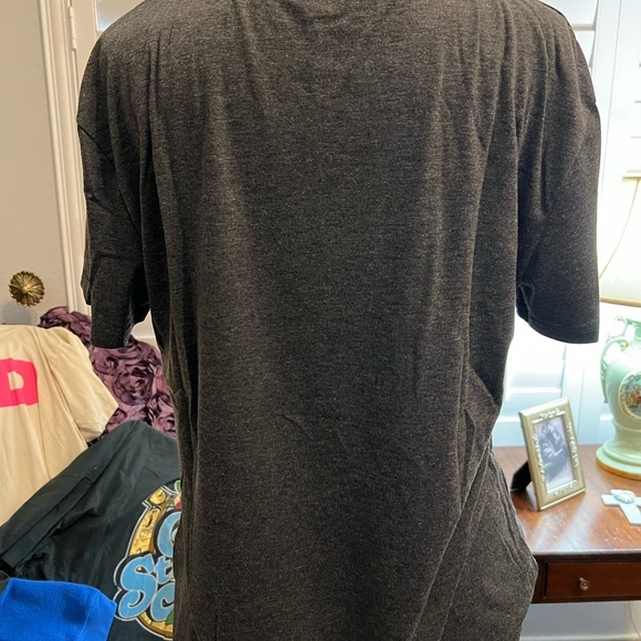 BE KIND T-shirt  ❤️RESTOCK❤️ - Picture 3 of 3